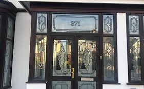371 Guest House Ig1 4Uq